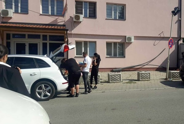Mitrovica e Veriut shtyn afatin për lirimin e objektit nga strukturat ilegale